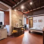 Keys Of Italy - Corsos 9 - Cozy Studio Close To Palazzo Vecchio